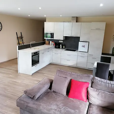 Holiday home Maison Du Pre A 2 Pas De Pairi Daiza